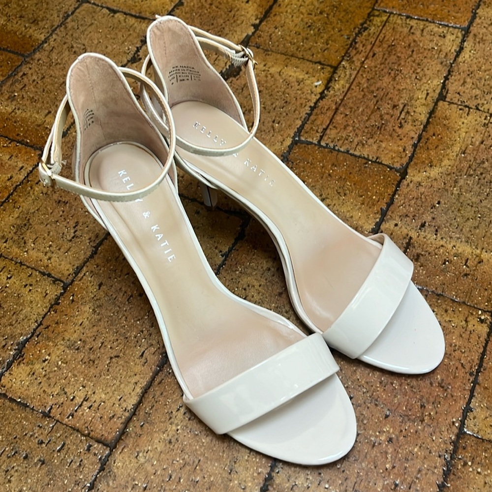 Kelly & Katie Sandals